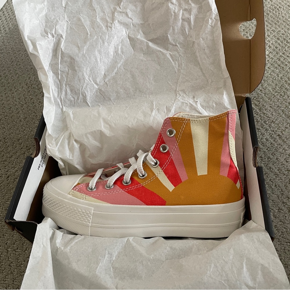 Converse Chuck Taylor All Star Lift Sunrise Sneakers BNWT